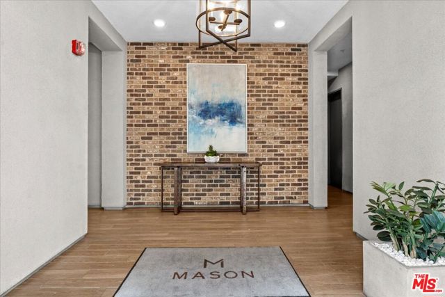 12714 W Sea Spray Place, Playa Vista CA: https://media.crmls.org/mediaz/ebe58708-64cf-42c9-846e-a850d2a9cd05.jpg