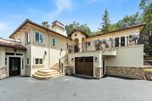 18702 Bear Creek Road, Los Gatos CA: https://media.crmls.org/mediaz/ebe608aa-0102-4ea6-867b-79c3c6a15e0c.jpg