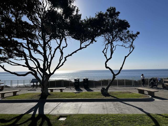 Detail Gallery Image 6 of 40 For 159 Redwood Ave. #B,  Carlsbad,  CA 92008 - 2 Beds | 1/1 Baths