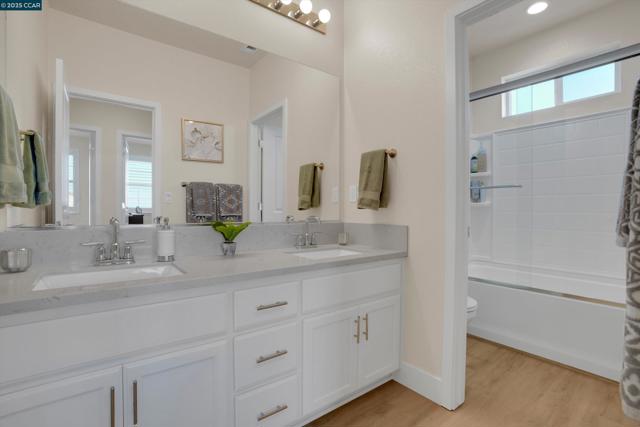 5498 Monte Vista Way, Antioch CA: https://media.crmls.org/mediaz/ebe7e5ca-b090-4265-8ea7-79409a5d8d99.jpg