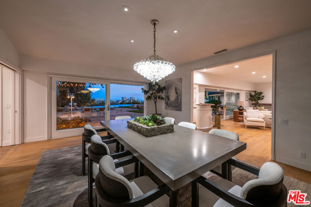 1177 Loma Linda Drive, Beverly Hills CA: https://media.crmls.org/mediaz/ebe804fe-36b0-4920-8ad0-f86abb4d5d4e.jpg