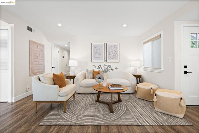 1515 Schenone Ct, Concord CA: https://media.crmls.org/mediaz/ebe85700-7524-4a61-8132-30765dabe0dd.jpg