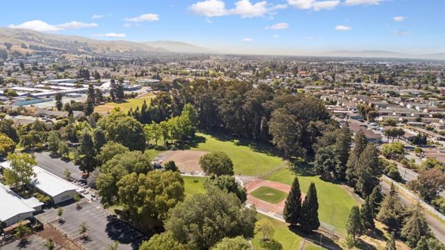 271 Goodrich Street, Hayward CA: https://media.crmls.org/mediaz/ebe8e110-8240-47cf-9720-3ef28546171e.jpg