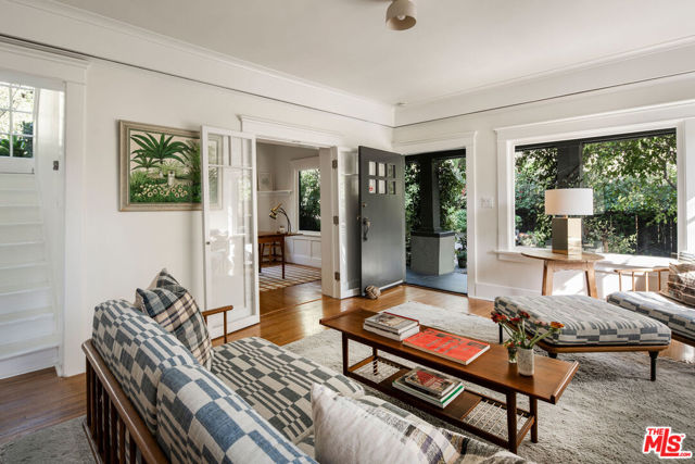 1741 Golden Gate Avenue, Los Angeles CA: https://media.crmls.org/mediaz/ebe8fd5b-3a57-4d18-971b-5f00f58c11ea.jpg