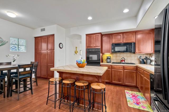 Detail Gallery Image 15 of 41 For 489 N. Cleveland Street, Oceanside,  CA 92054 - 3 Beds | 2/1 Baths