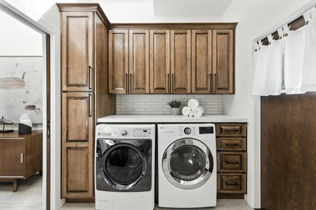 234 Edgewood Road, Redwood City CA: https://media.crmls.org/mediaz/ebeb4729-83fb-4823-9460-696975adcc83.jpg