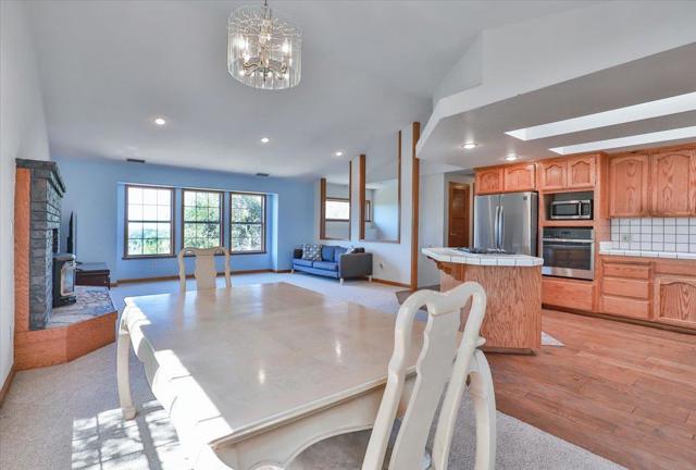 1416 Blue Tent Court,  CA: https://media.crmls.org/mediaz/ebeb7f90-3715-4697-a493-562ae8b384b1.jpg