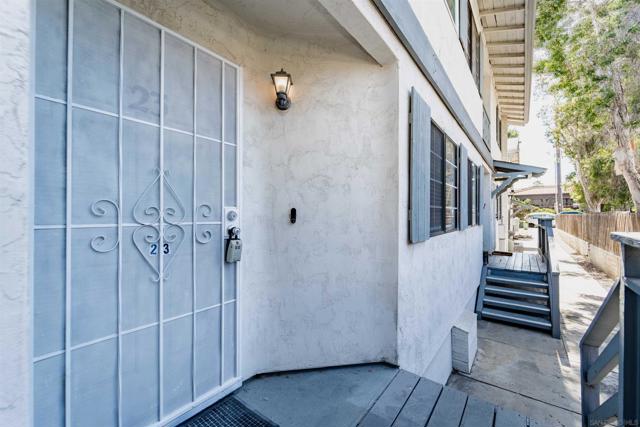 4847 Parks Ave, La Mesa CA: https://media.crmls.org/mediaz/ebeb848f-aea1-40dc-877d-9b63866274e1.jpg