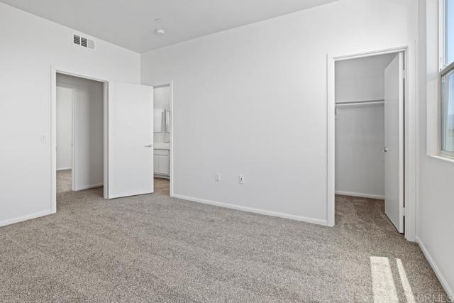 2040 Mindoro Lane, Chula Vista CA: https://media.crmls.org/mediaz/ebeb8bd4-9137-49dd-bf5e-d941fdeb74ba.jpg