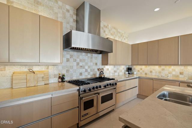 1135 Capri Way, Oxnard CA: https://media.crmls.org/mediaz/ebebc991-4409-44b2-8552-396d953b99bd.jpg