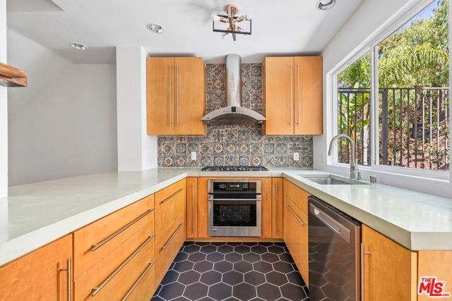 1300 N Beverly Glen Boulevard, Los Angeles CA: https://media.crmls.org/mediaz/ebed5618-7857-440a-a160-7d292d20f074.jpg