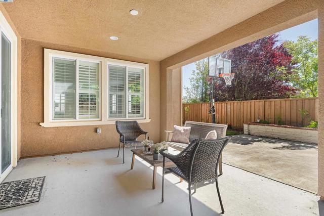 7818 Kennard Ln, San Ramon CA: https://media.crmls.org/mediaz/ebedace7-98de-4cb5-ac87-7487d27ecdbb.jpg
