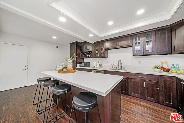 2366 Applewood Circle, Fullerton CA: https://media.crmls.org/mediaz/ebedbcff-10b0-4454-88fb-8d77f5ee8797.jpg