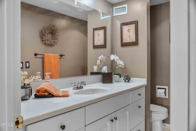 Detail Gallery Image 7 of 36 For 1352 Morrow Cir, Thousand Oaks,  CA 91362 - 3 Beds | 2/1 Baths