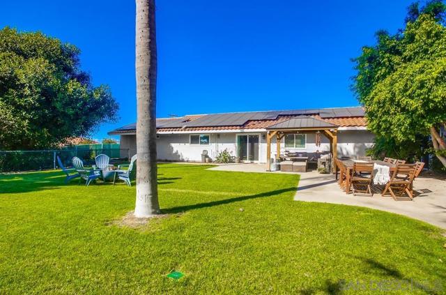 2035 Camino Cantera, Vista CA: https://media.crmls.org/mediaz/ebefebb2-1956-40c6-8f19-d6c76932a4c4.jpg