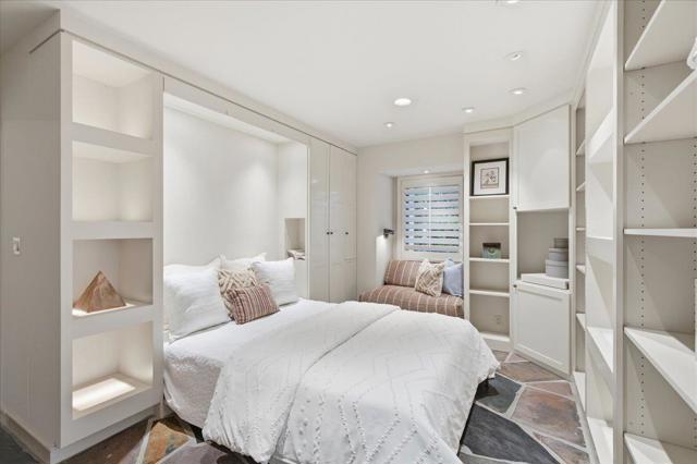 920 Oxford Drive, Los Altos CA: https://media.crmls.org/mediaz/ebeffe1d-3930-46bd-b5f9-949c2fc63b55.jpg