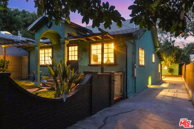 2151 Clinton Street, Los Angeles, California 90026, 3 Bedrooms Bedrooms, ,1 BathroomBathrooms,Single Family Residence,For Sale,Clinton,22191173