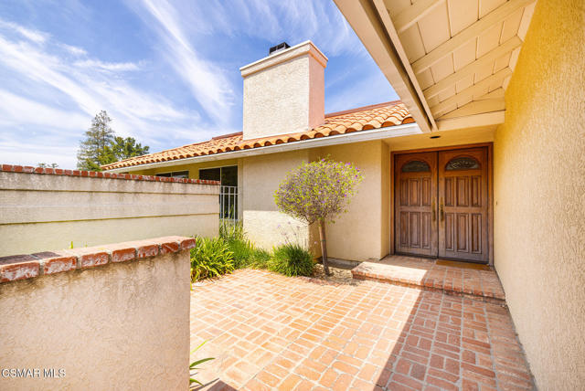 3804 Eddingham Avenue, Calabasas CA: https://media.crmls.org/mediaz/ebf0ad71-1381-42db-813c-12d3ba60ea02.jpg
