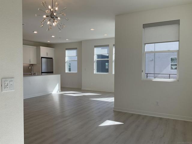 3032 Marquee Way, San Diego CA: https://media.crmls.org/mediaz/ebf1210d-9083-4231-ad68-48da22306d7d.jpg