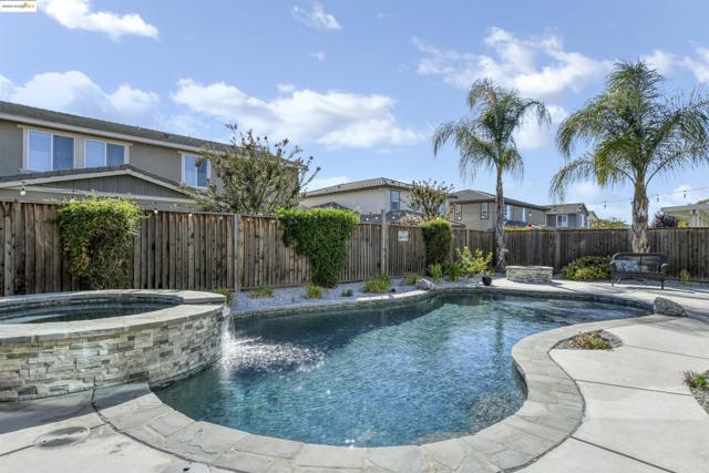 847 Dunmore St, Oakley CA: https://media.crmls.org/mediaz/ebf16dd2-3a2f-4b2f-b537-86741c8d5567.jpg