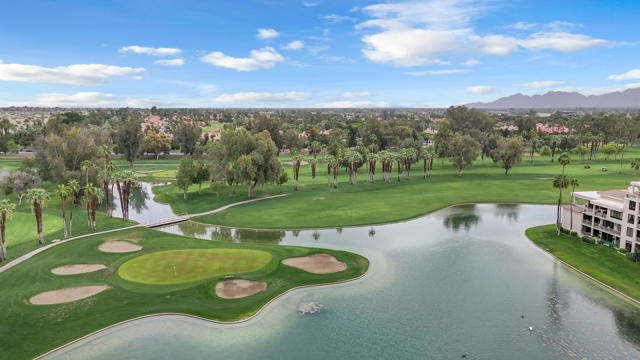 910 Island Drive #112, Rancho Mirage, CA 92270