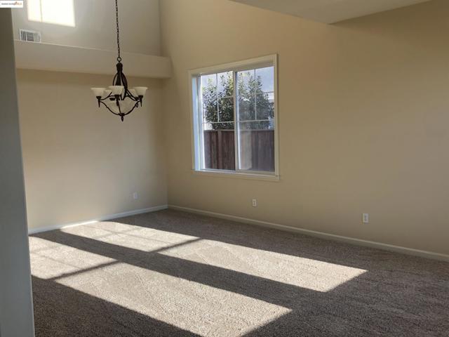 5666 Arcadia Cir, Discovery Bay CA: https://media.crmls.org/mediaz/ebf2cebf-4ce7-4d9a-bac8-28e20660f444.jpg
