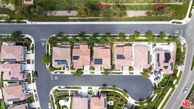 55 Suede, Irvine CA: https://media.crmls.org/mediaz/ebf3bf85-f4e0-41e0-b43b-f2336776ea9d.jpg