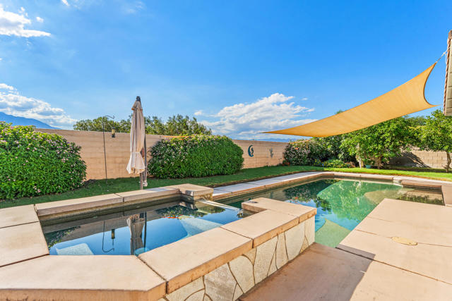 29613 Calle Tampico, Cathedral City CA: https://media.crmls.org/mediaz/ebf3d9d5-c6e3-4810-9618-3619490b2e0d.jpg