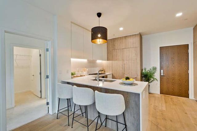 815 Tennessee Street, San Francisco CA: https://media.crmls.org/mediaz/ebf43ae5-21cc-4658-a264-880aad61806f.jpg
