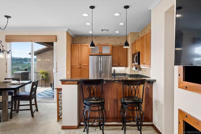 12680 Creekview Drive, San Diego CA: https://media.crmls.org/mediaz/ebf4cf0c-01bd-457d-a99b-324437bdc1e5.jpg