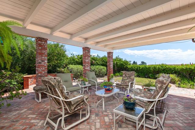 5353 Westknoll Dr, San Diego CA: https://media.crmls.org/mediaz/ebf4fb66-1140-47e6-bf63-4f7ca4ab89a2.jpg