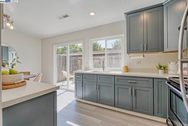 4654 Balboa Way, Fremont CA: https://media.crmls.org/mediaz/ebf5017e-602e-4372-80be-2a47bc9cd502.jpg