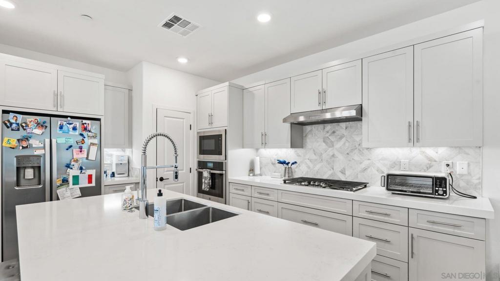 15681 Rennyson Way - photo 5