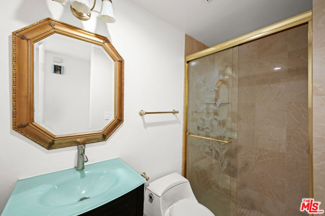 357 S El Camino Drive, Beverly Hills CA: https://media.crmls.org/mediaz/ebf527e4-e8d2-41f8-8c8a-72ed11906205.jpg