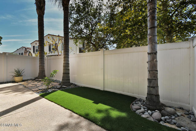 251 Hill Ranch Drive, Thousand Oaks CA: https://media.crmls.org/mediaz/ebf5bd48-2476-4fa2-a34b-80345e619adf.jpg