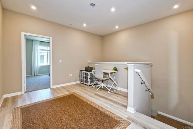 Detail Gallery Image 15 of 31 For 1715 Crabapple Way, Oceanside,  CA 92056 - 3 Beds | 2/1 Baths