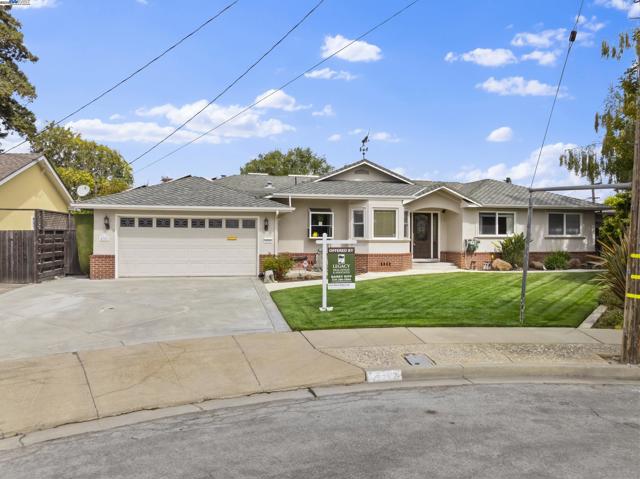 4301 Norris Rd, Fremont CA: https://media.crmls.org/mediaz/ebf64173-fd83-41cc-ba1f-418933df53e7.jpg