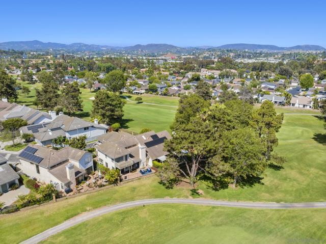 1894 Spyglass Cir, Vista CA: https://media.crmls.org/mediaz/ebf712d5-bcc8-4c9d-818e-004442c8fad3.jpg