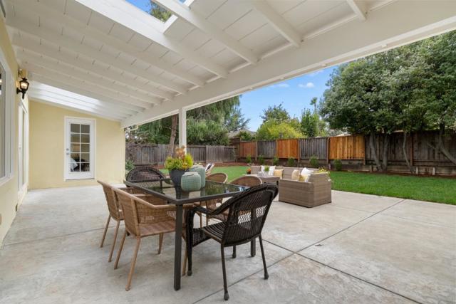 1098 Muir Way, Los Altos CA: https://media.crmls.org/mediaz/ebf7bd4d-5966-4a10-97dd-a74f9438d58f.jpg