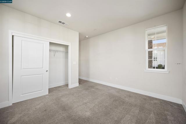 5541 Promontory Way, Antioch CA: https://media.crmls.org/mediaz/ebf7bf71-59bb-48e1-93cc-88fa0fa991f5.jpg