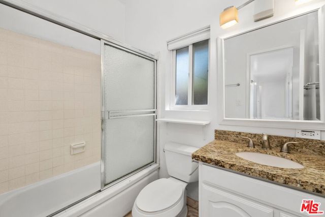 20553 Califa Street, Woodland Hills CA: https://media.crmls.org/mediaz/ebf88687-2a1b-4834-a4fb-998913505297.jpg