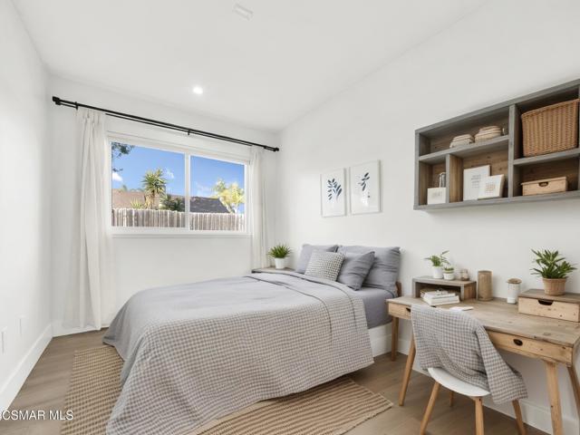 898 Oakmound Avenue, Newbury Park CA: https://media.crmls.org/mediaz/ebf8954a-84b9-472d-84ac-07c1365f5d23.jpg