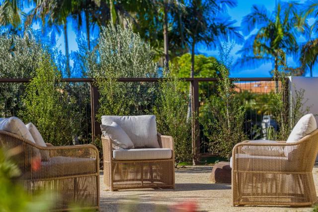 Detail Gallery Image 26 of 39 For 2087 via Ladeta, La Jolla,  CA 92037 - 2 Beds | 2 Baths