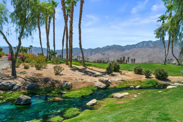 4315 Vantage Lane, Palm Springs CA: https://media.crmls.org/mediaz/ebf90533-23bd-4281-8506-415b231ba833.jpg
