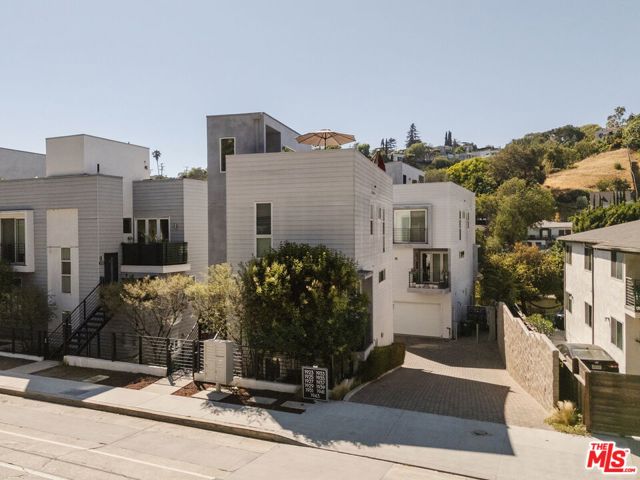 1931 Griffith Park Boulevard, Los Angeles CA: https://media.crmls.org/mediaz/ebf93cc7-fa79-40f4-936a-6a40804f24ab.jpg