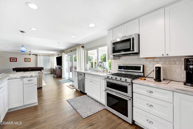 2266 Lansdale Court, Simi Valley CA: https://media.crmls.org/mediaz/ebf99873-aef3-45a5-a334-e5c82a484b5c.jpg