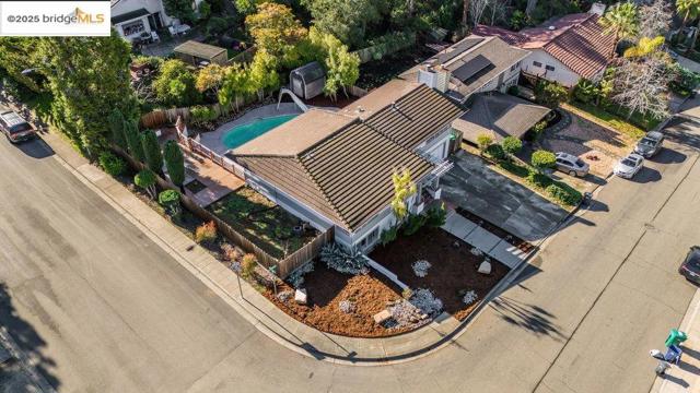 3459 Pinewood Dr, Hayward CA: https://media.crmls.org/mediaz/ebfa85ba-a176-44a4-b3cc-d9c5254cfc8a.jpg