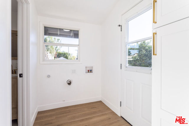 14365 Berg Street, Sylmar CA: https://media.crmls.org/mediaz/ebfb92a8-1fbe-4810-b5e6-799165b4cf76.jpg