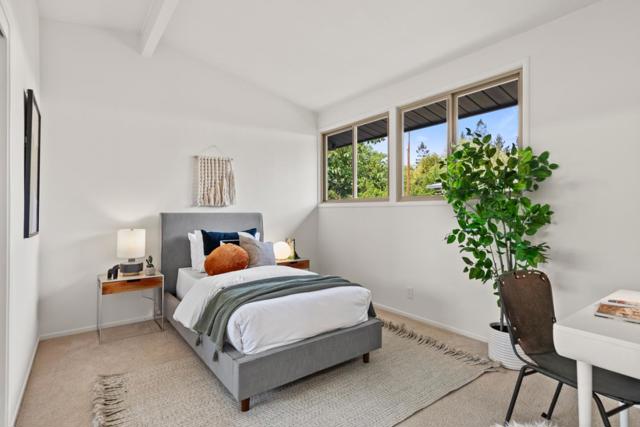 4163 Park Boulevard, Palo Alto CA: https://media.crmls.org/mediaz/ebfc17c1-09bb-4d9f-9be2-678ad2e0e095.jpg