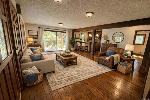 Detail Gallery Image 7 of 47 For 10447 Chevy Lane Ln, La Mesa,  CA 91941 - 3 Beds | 2 Baths